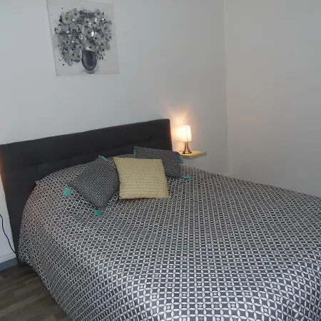 Avec Jardinet Sans Vis à Vis Plein Centre Au Rdc 350m De La Appartamento *