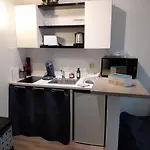 公寓 Avec Jardinet Sans Vis A Vis Plein Centre Au Rdc 350m De La *