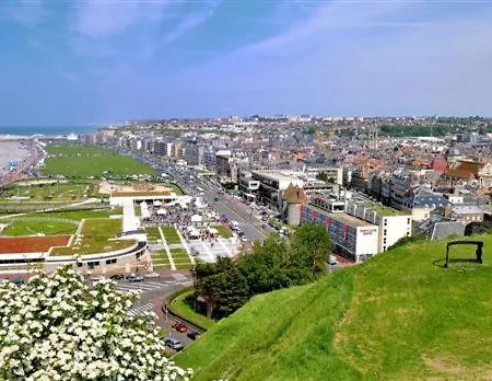 Appartement Avec Jardinet Sans Vis à Vis Plein Centre Au Rdc 350m De La