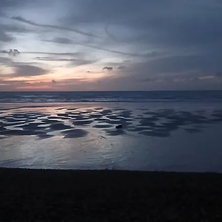 Avec Jardinet Sans Vis à Vis Plein Centre Au Rdc 350m De La Dieppe
