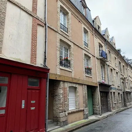 Apartment Avec Jardinet Sans Vis A Vis Plein Centre Au Rdc 350m De La